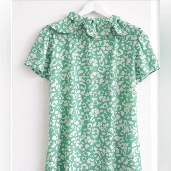 Green Floral Ruffle V-Neck Top - Picture 6 of 6